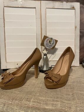 Talbots Camel Bow Peep-Toe Platform Pumps